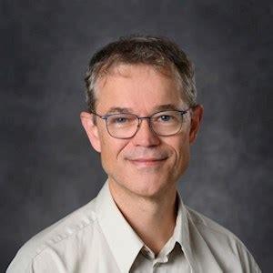 Dr. Daniel Morris — faculty headshot